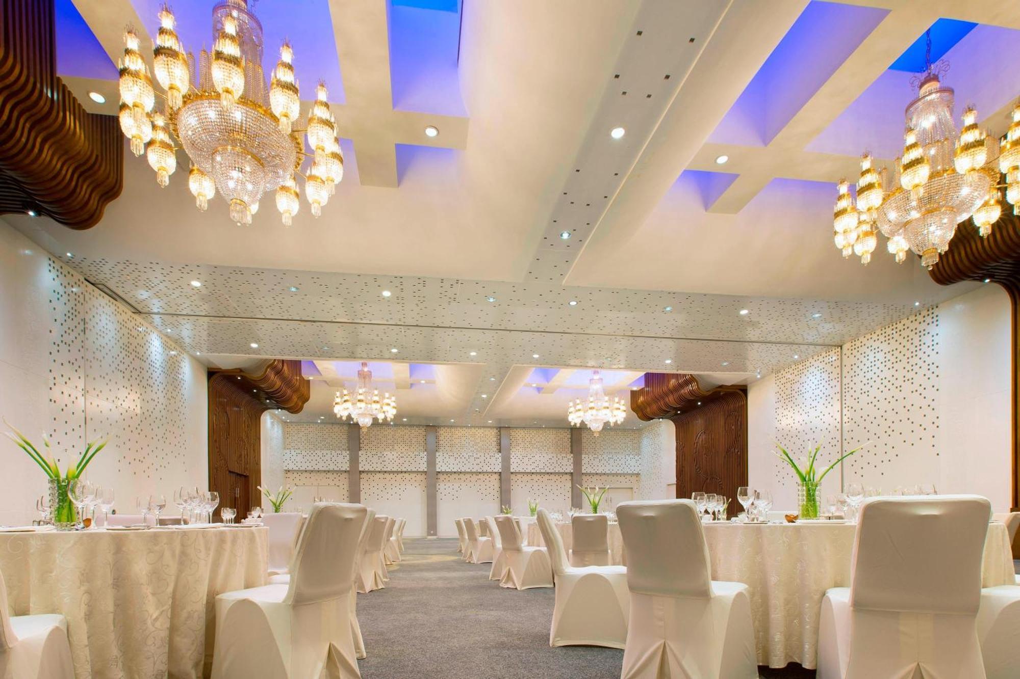Le Meridien Hotel
