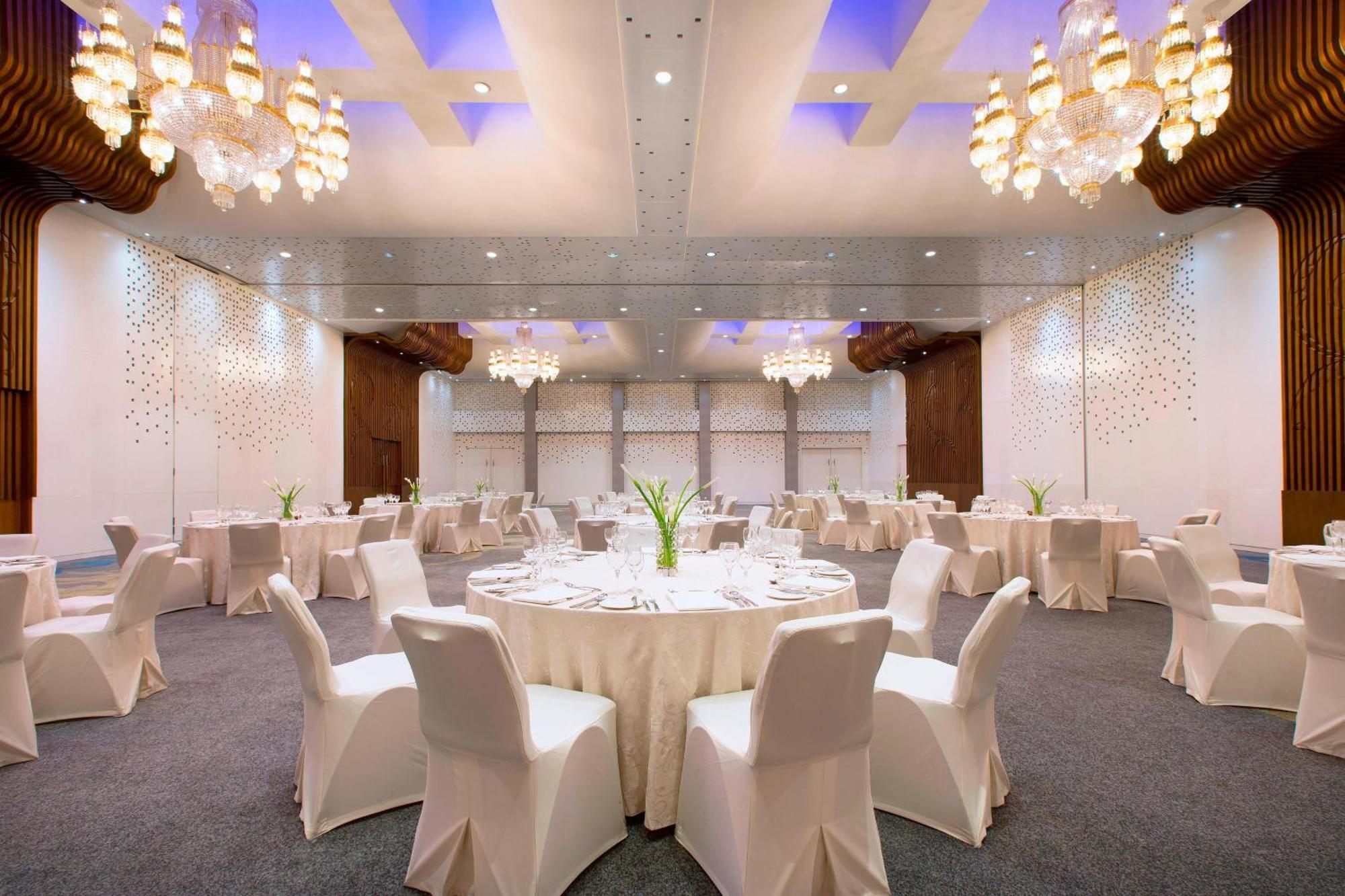 Le Meridien Hotel